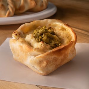 Canastita de espárragos y gruyere